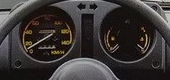 Леворульный SJ410 de Luxe: стрелки поворотов над центральным вертикальным полем