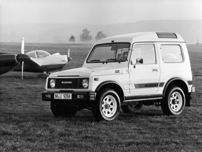 SJ413 High Roof M-J 9258 — боковое стекло в скате высокой крыши
