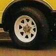 Drover Soft-Top: белое колесо с восемью окнами