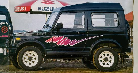 Katana 4×2 с розовой бортовой полосой