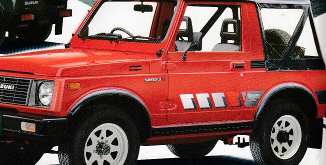 Sierra 1.3 Soft Top JX (Австралия): светлые параллелограммы с тенью и красным акцентом